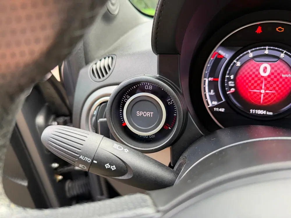Fiat 500 1.4 T-Jet Abarth Turismo 70th Anniversary uit 2020, foto 11