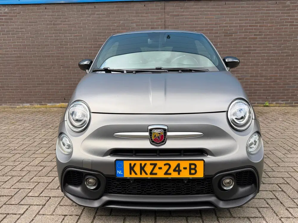 Fiat 500 1.4 T-Jet Abarth Turismo 70th Anniversary uit 2020, foto 15