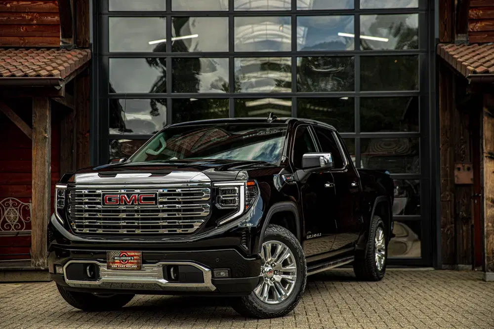 GMC Sierra Denali 6.2L V8 uit 2024, foto 2