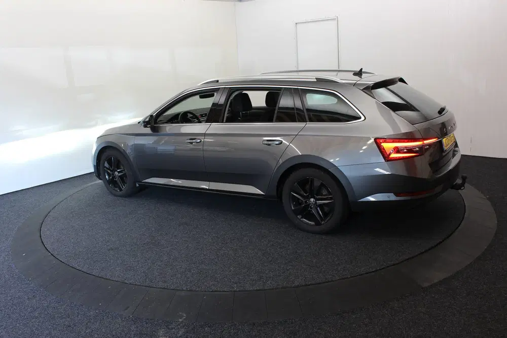 Skoda Superb 1.4 TSI iV Style Vol leder 360ºCam El aKle uit 2022, foto 14