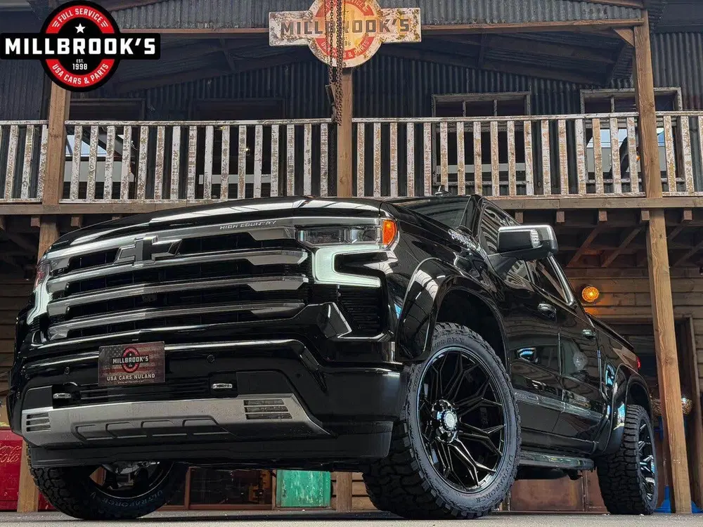 Chevrolet Silverado High Country uit 2025, foto 2