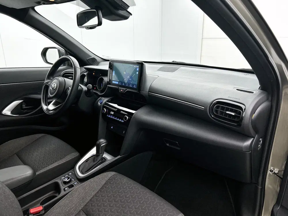 Toyota Yaris Cross 1.5 Hybrid Dynamic AWD uit 2024, foto 6