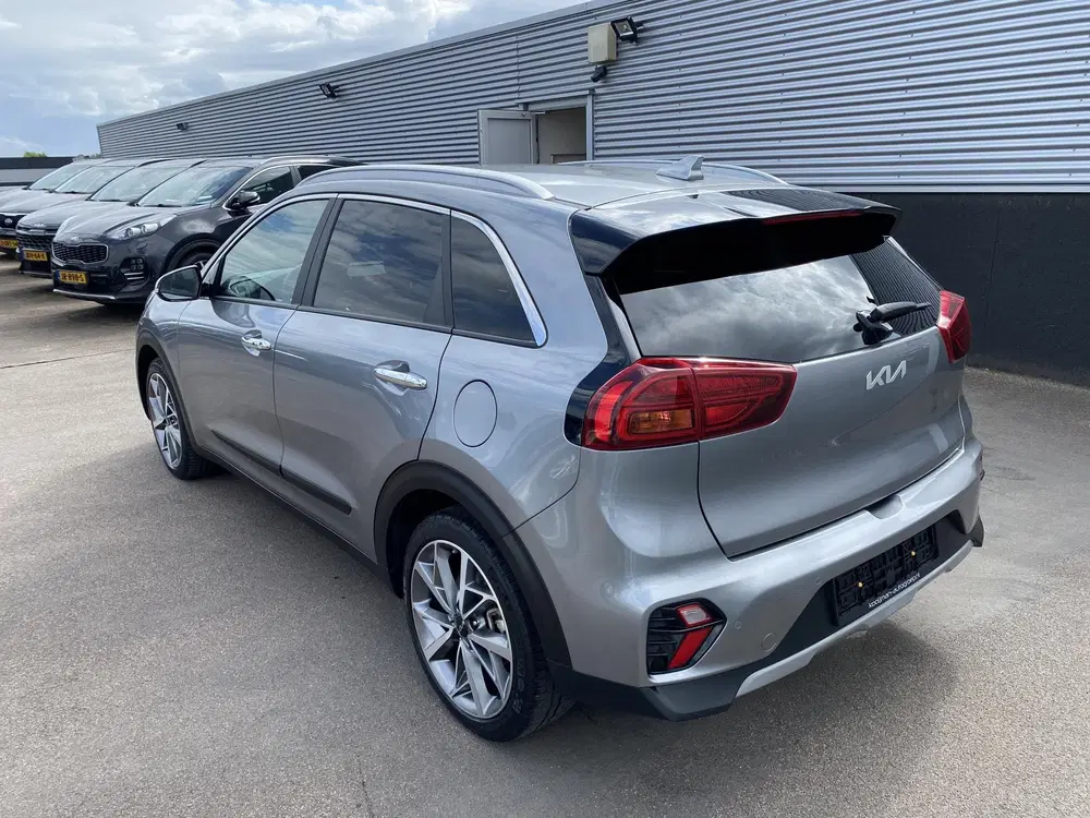 Kia Niro 1.6 GDi Hybrid DynamicLine Plus Navigatie uit 2022, foto 3