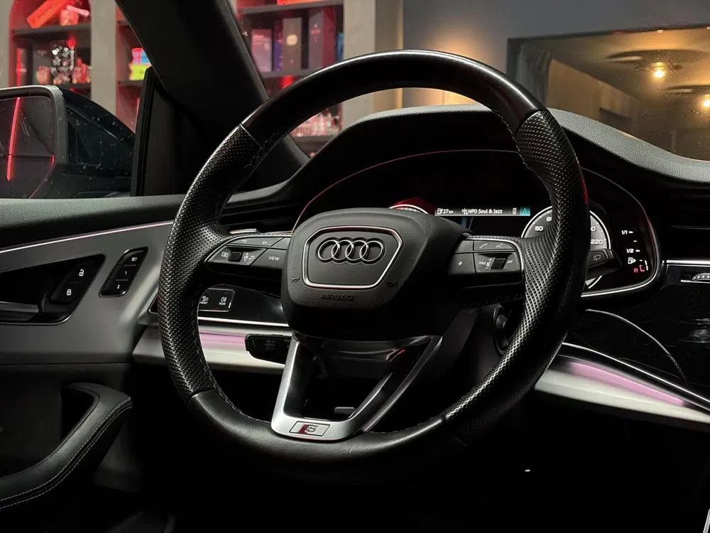 Audi Q8 55 TFSI-e Quattro Pro Line uit 2021, foto 8