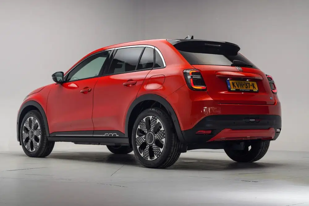 Fiat 600e La Prima 54 kWh 3-Fase [ Massage Stoel Nav uit 2024, foto 3