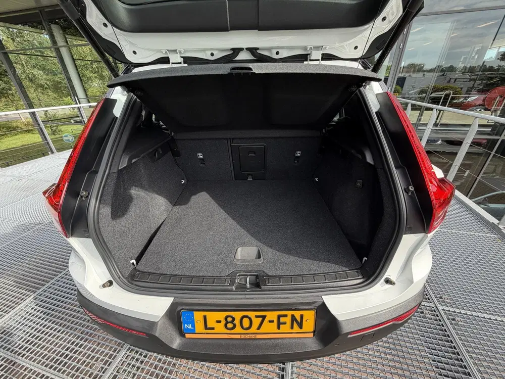 Volvo XC40 1.5 T3 R-Design uit 2021, foto 9