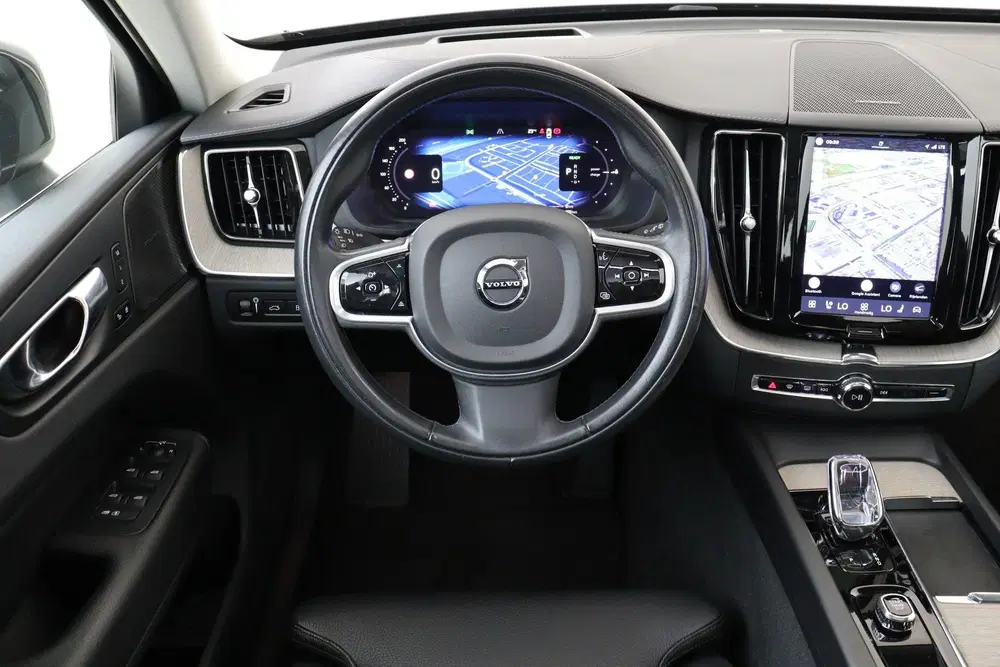 Volvo XC60 T6 PLUG-IN HYBRID AWD INSCRIPTION *LONG RA uit 2022, foto 2