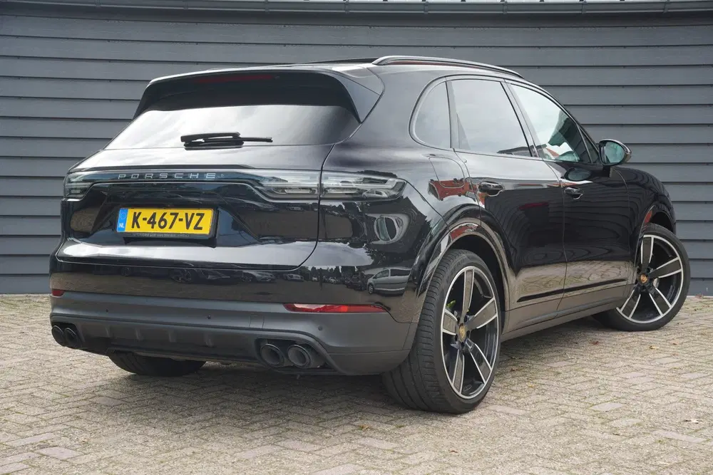 Porsche Cayenne 3.0 E-Hybrid uit 2019, foto 2