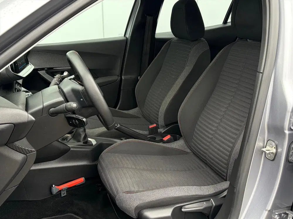 Peugeot 2008 1.2 Puretech 100pk Active uit 2020, foto 11