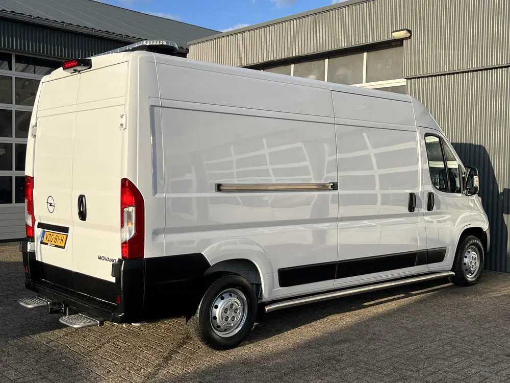 Opel Movano 2.2D 140 L3H2 Kastinrichting Airco Cruise uit 2023, foto 5