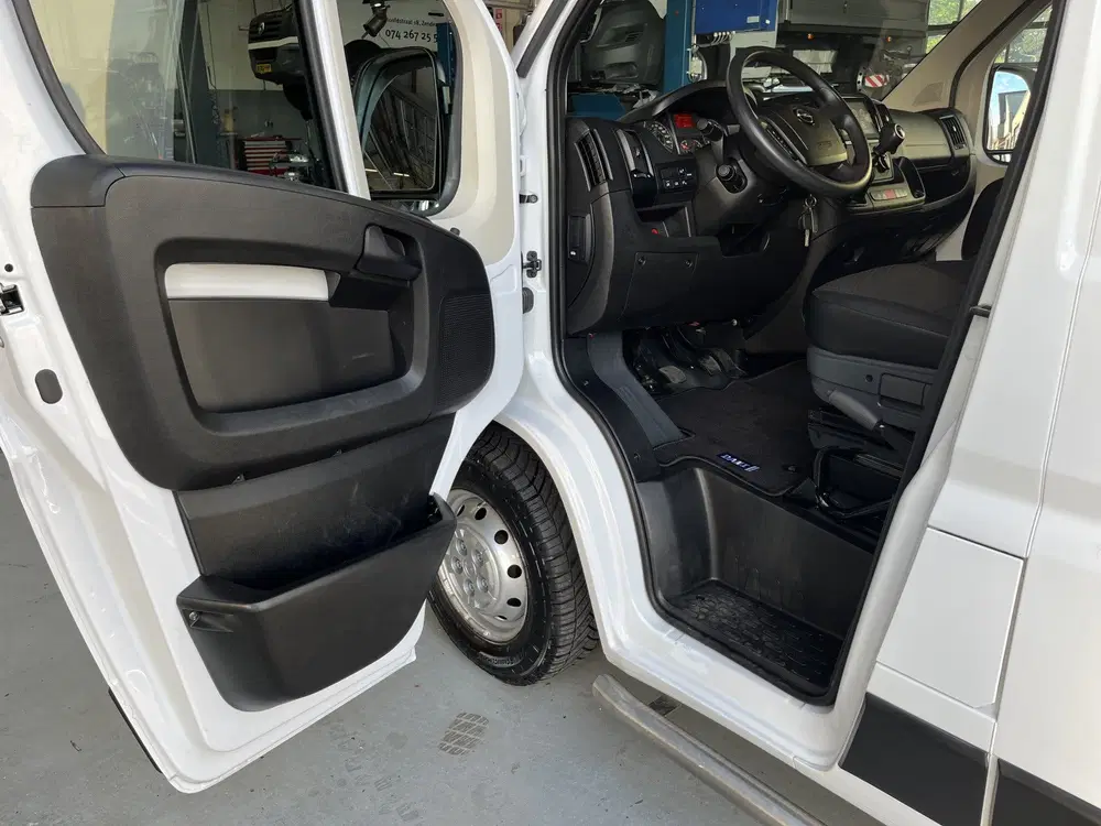 Opel Movano 2.2D 140 L3H2 Kastinrichting Airco Cruise uit 2023, foto 6