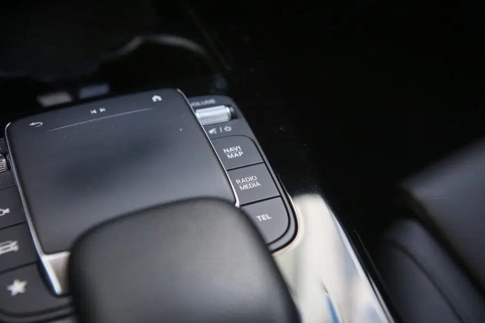 Mercedes-Benz CLA 250 e Luxury Line uit 2023, foto 11