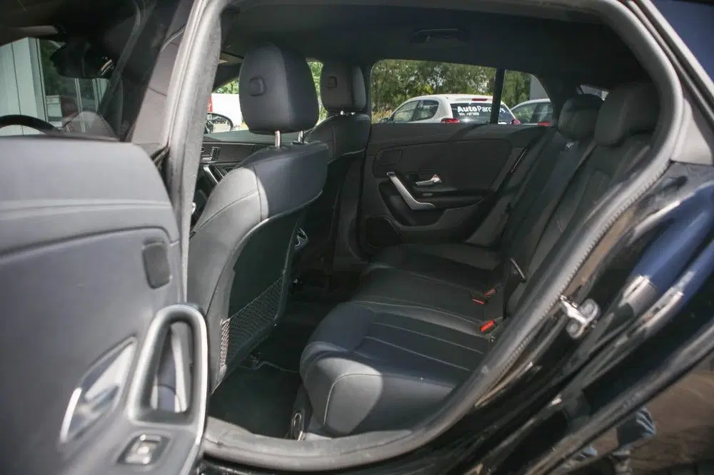 Mercedes-Benz CLA 250 e Luxury Line uit 2023, foto 6