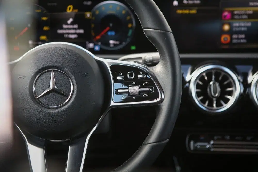 Mercedes-Benz CLA 250 e Luxury Line uit 2023, foto 9