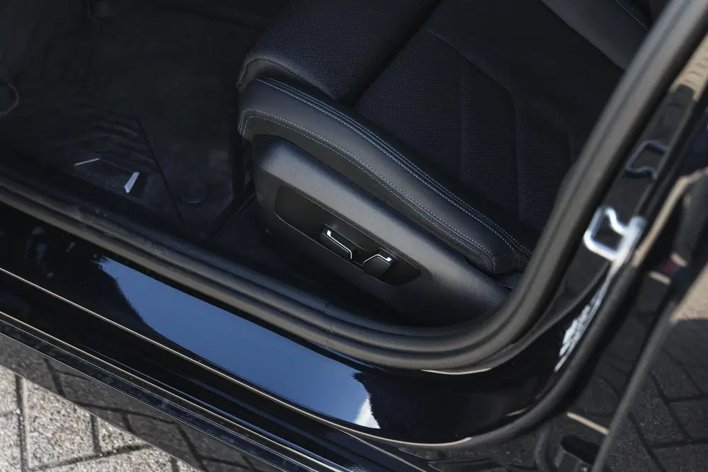 BMW 5-serie 520i M Sport Automaat uit 2025, foto 12