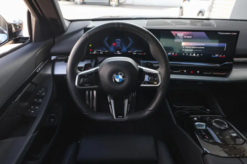 BMW 5-serie 520i M Sport Automaat uit 2025, foto 3