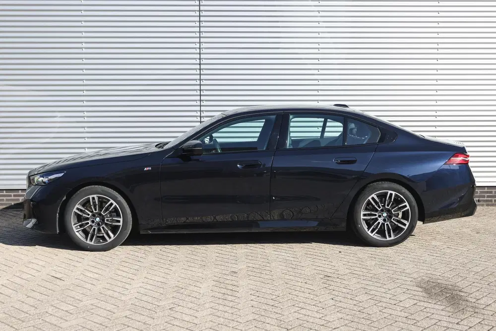 BMW 5-serie 520i M Sport Automaat uit 2025, foto 7