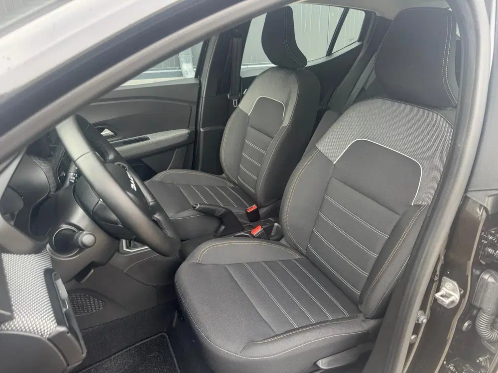 Dacia Sandero 1.0 TCe 90 Journey uit 2025, foto 15