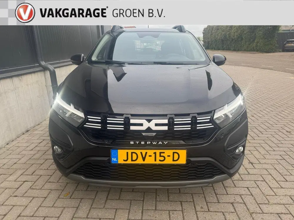 Dacia Sandero 1.0 TCe 90 Journey uit 2025, foto 3
