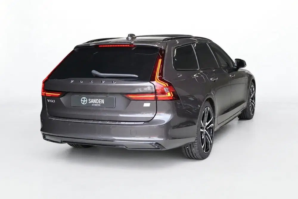 Volvo V90 2.0 T8 Plug-in hybrid AWD Plus Dark uit 2022, foto 12