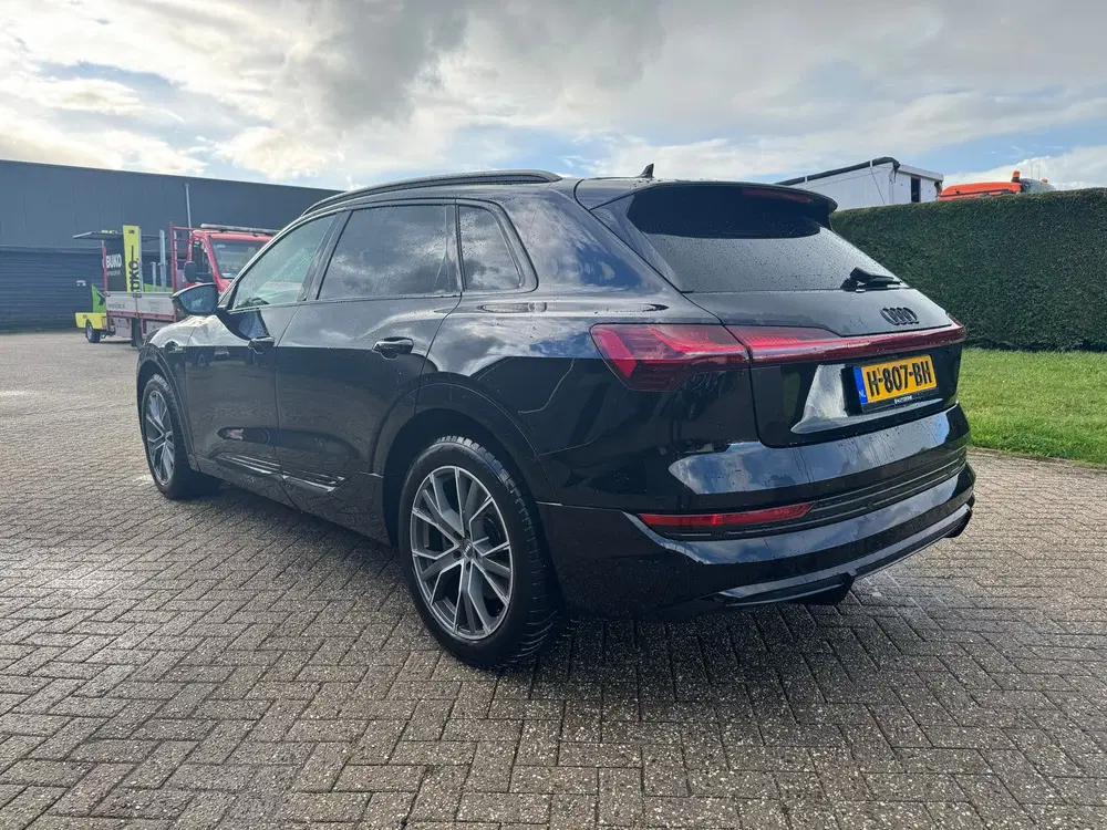 Audi e-tron 50 Quattro 313pk 2019 Zwart uit 2019, foto 6
