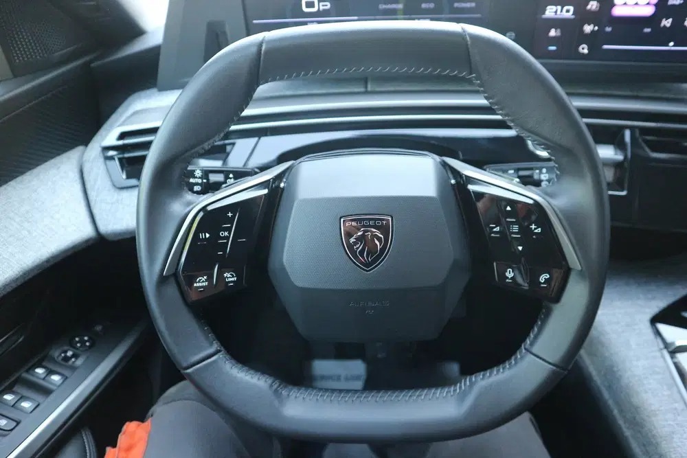 Peugeot 5008 1.2 Hybrid 145 Allure 7 ZITS CAMERA CRUISE uit 2025, foto 14