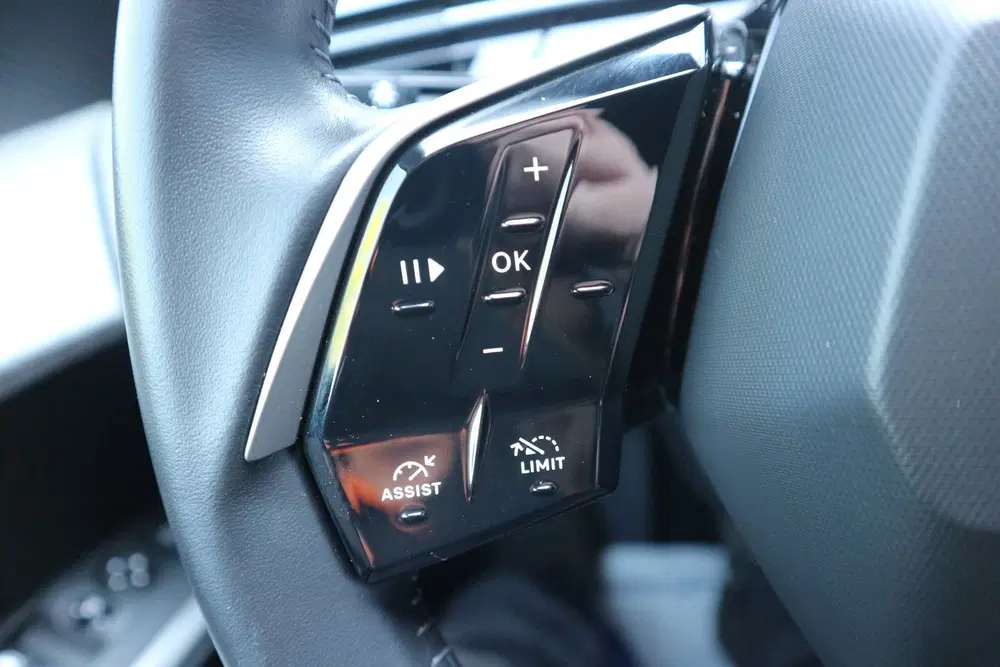 Peugeot 5008 1.2 Hybrid 145 Allure 7 ZITS CAMERA CRUISE uit 2025, foto 15