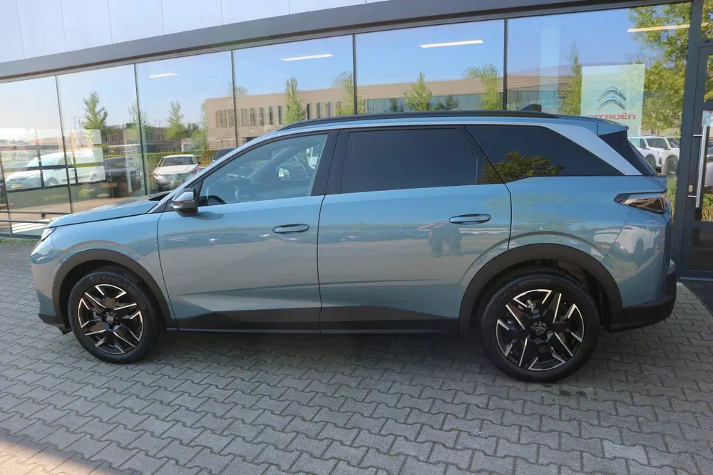 Peugeot 5008 1.2 Hybrid 145 Allure 7 ZITS CAMERA CRUISE uit 2025, foto 3