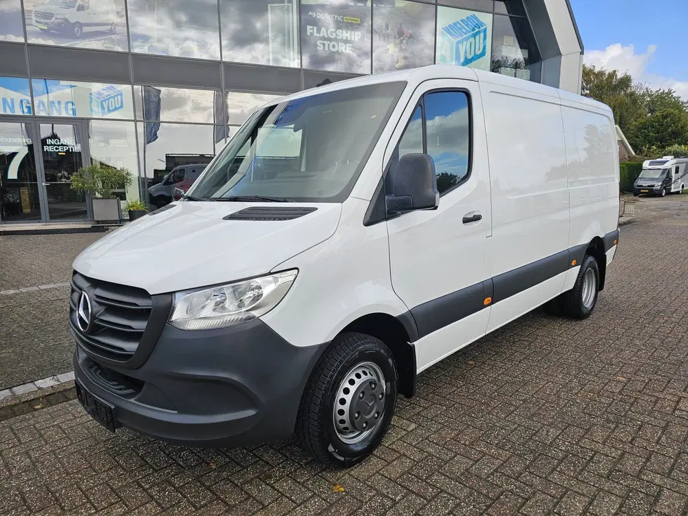 Mercedes-Benz Sprinter 517 CDI L2-H1 Handgeschakeld * Camera uit 2023