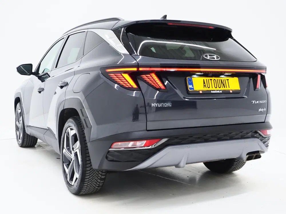 Hyundai TUCSON 1.6 T-GDI PHEV 4WD uit 2022, foto 3