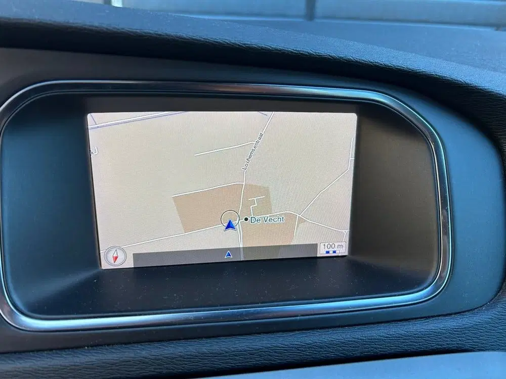 Volvo V40 2.0 T2 Navi uit 2019, foto 11