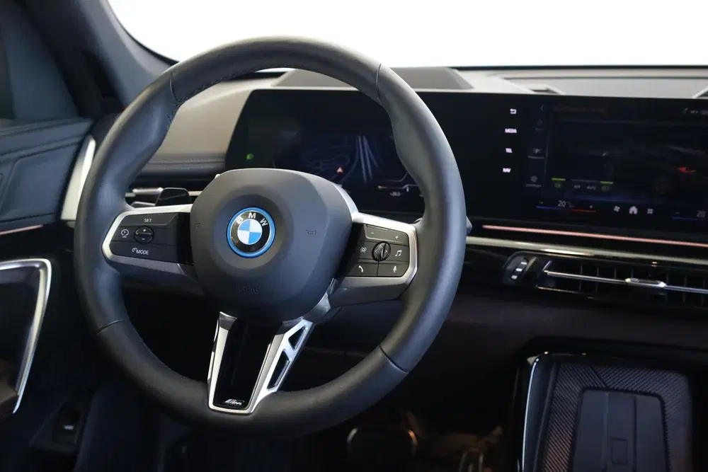 BMW iX1 eDrive20 uit 2025, foto 13