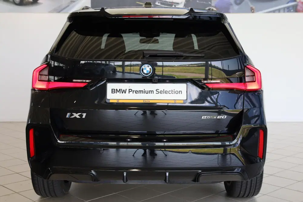 BMW iX1 eDrive20 uit 2025, foto 6