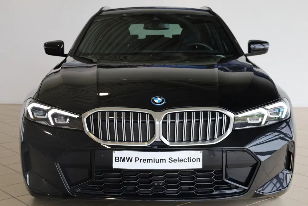 BMW 3-serie Touring 330e M Sport uit 2026, foto 4
