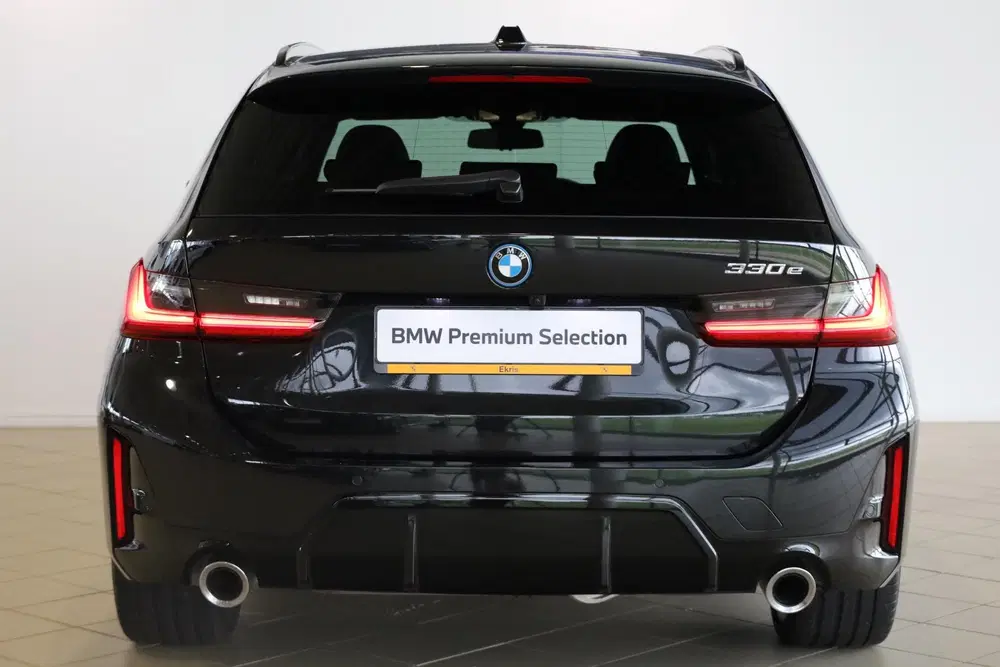 BMW 3-serie Touring 330e M Sport uit 2026, foto 5