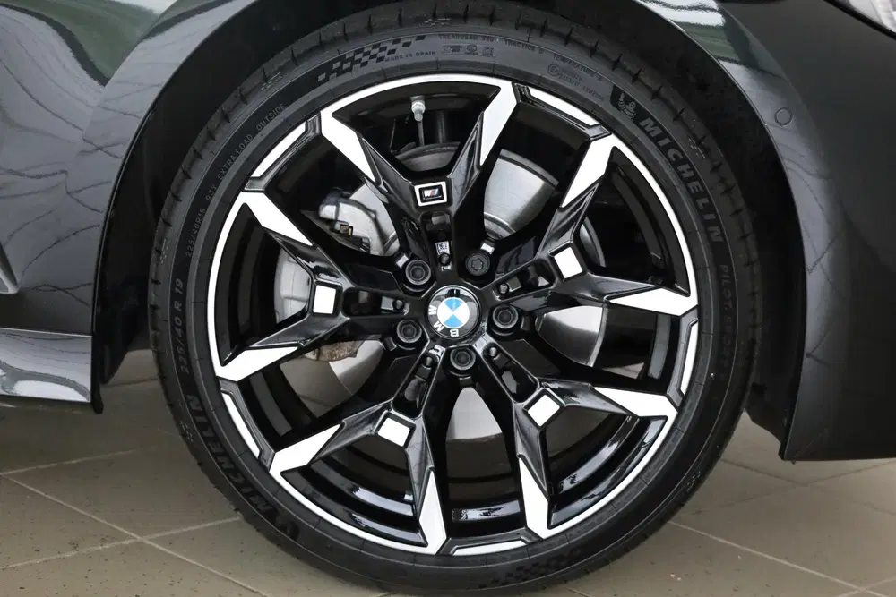 BMW 3-serie Touring 330e M Sport uit 2026, foto 7