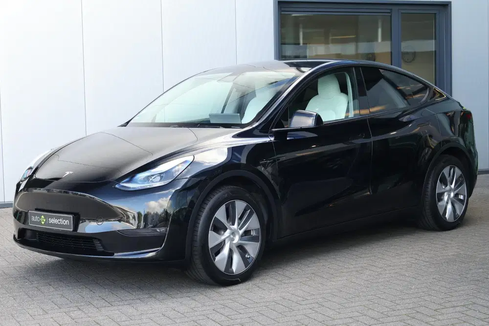 Tesla Model Y Long Range AWD 75 kWh uit 2023, foto 6