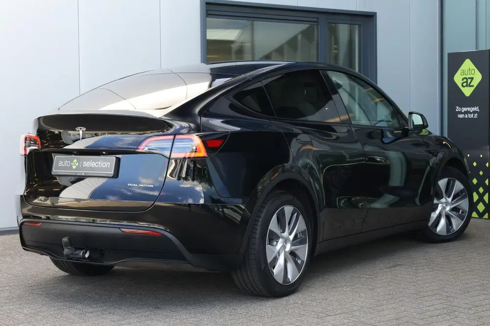 Tesla Model Y Long Range AWD 75 kWh uit 2023, foto 7