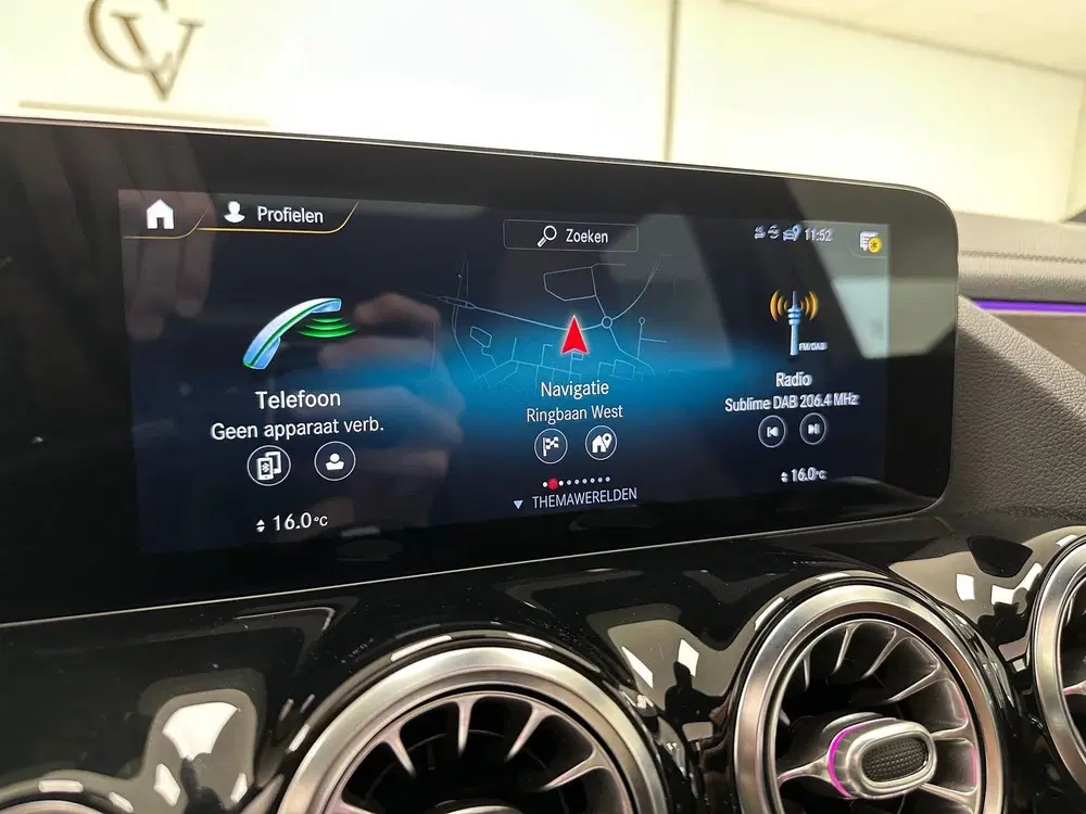 Mercedes-Benz GLA GLA 200 AMG Premium Plus uit 2020, foto 14