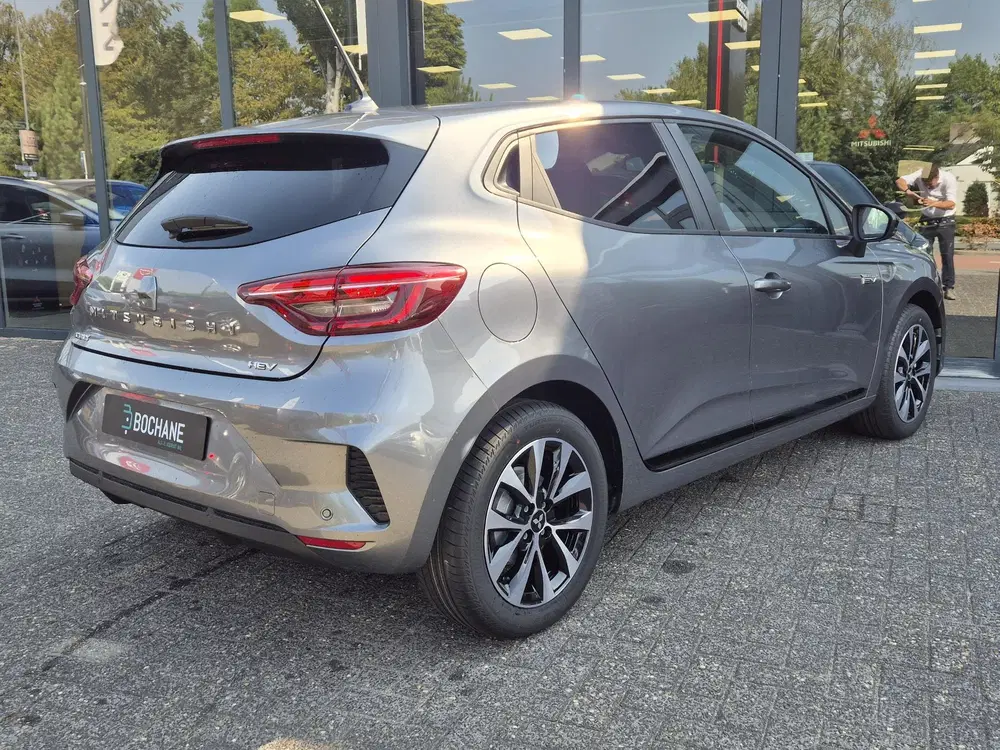 Mitsubishi Colt 1.6 HEV Intense uit 2026, foto 4