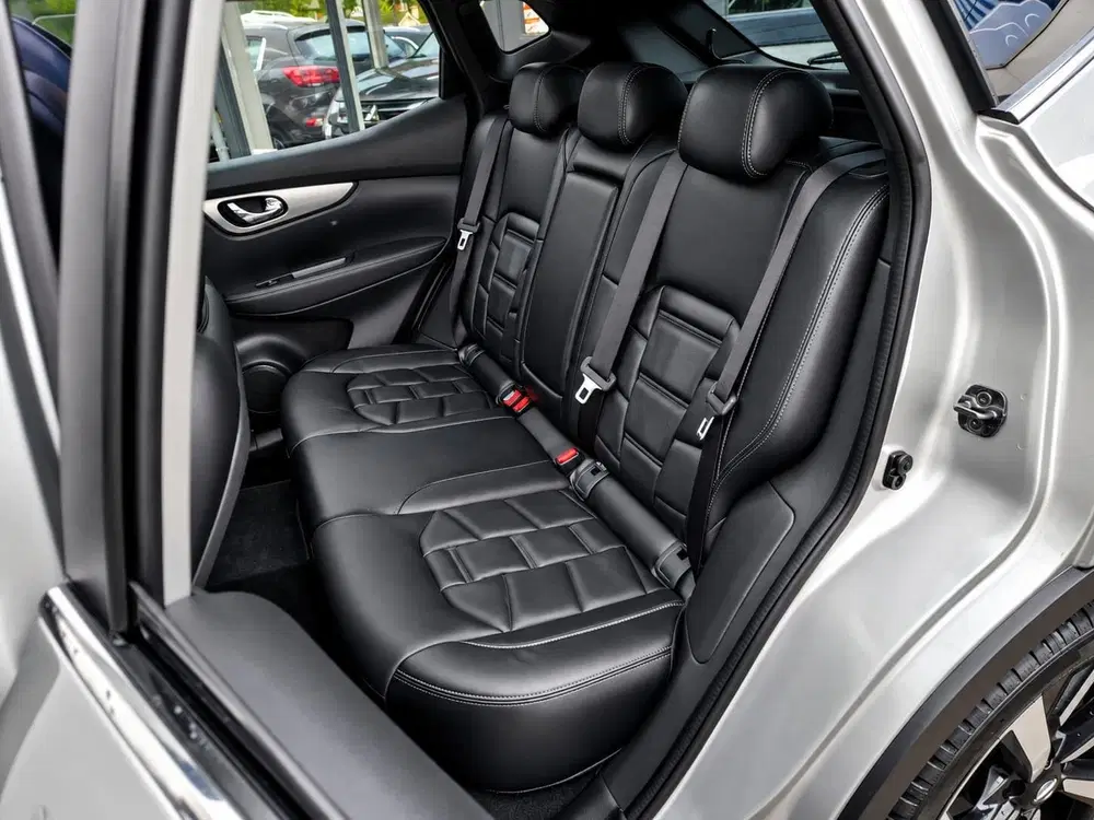 Nissan Qashqai 1.3 DIG-T Tekna+ Trekhaak Panoramadak 360° uit 2021, foto 12