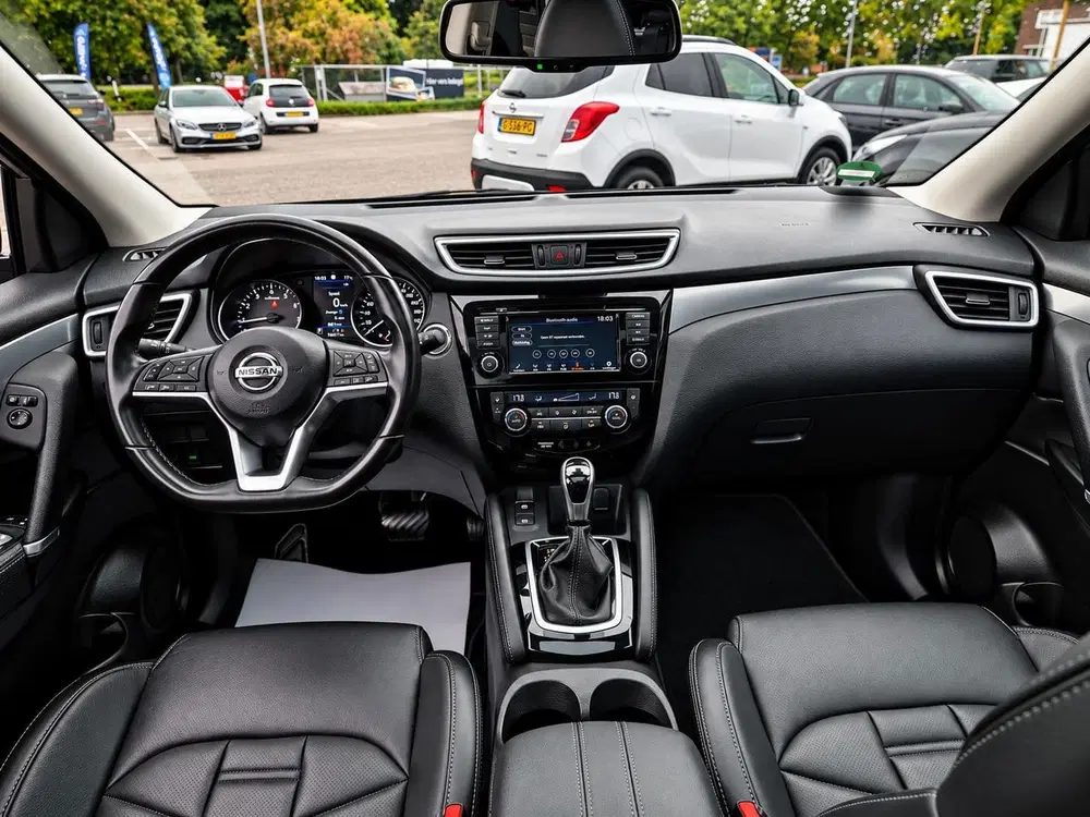 Nissan Qashqai 1.3 DIG-T Tekna+ Trekhaak Panoramadak 360° uit 2021, foto 15