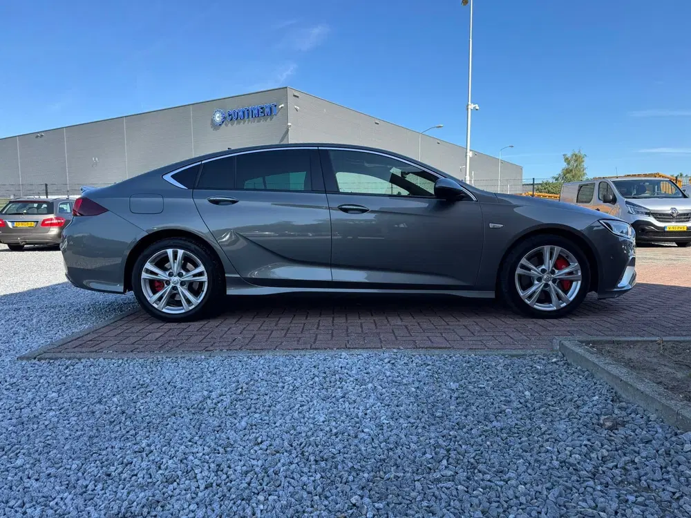 Opel Insignia SPORT 2.0 BiTurbo 4x4 GSi Exclusive uit 2019, foto 4