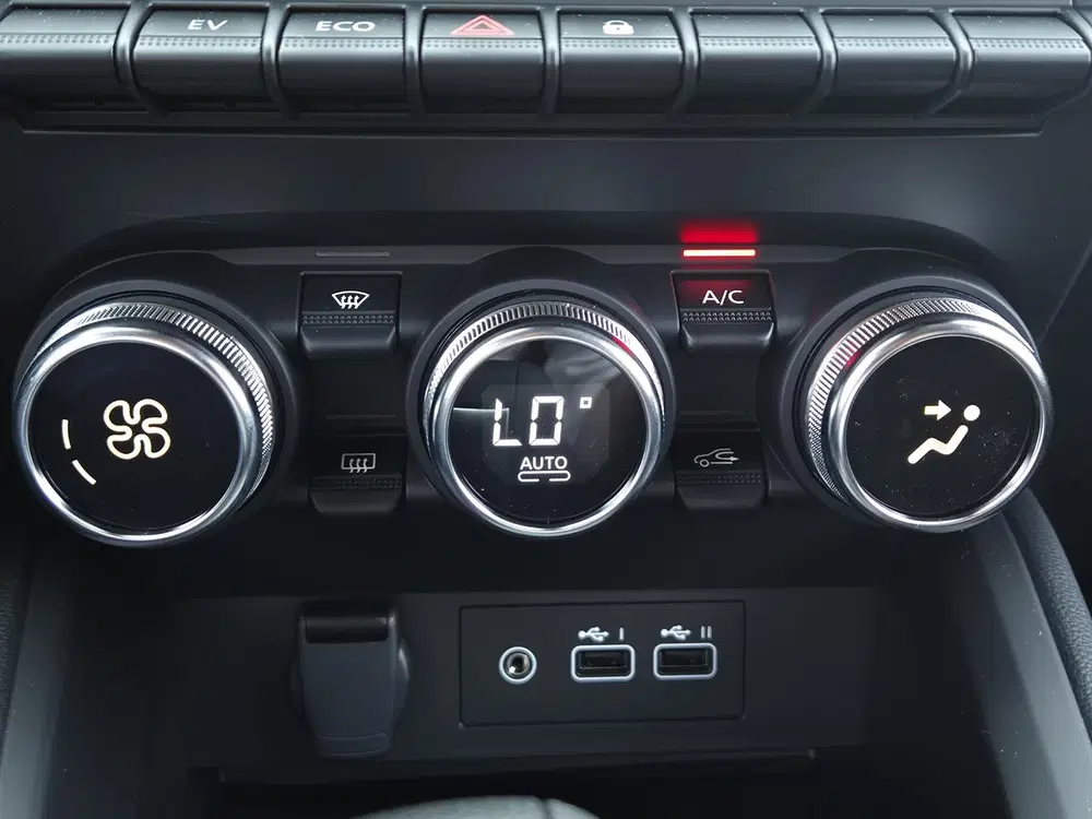 Mitsubishi Colt 1.6 HEV Intense uit 2026, foto 14