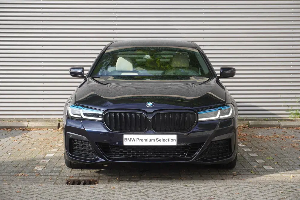 BMW 5-serie 530i Sedan uit 2020, foto 3