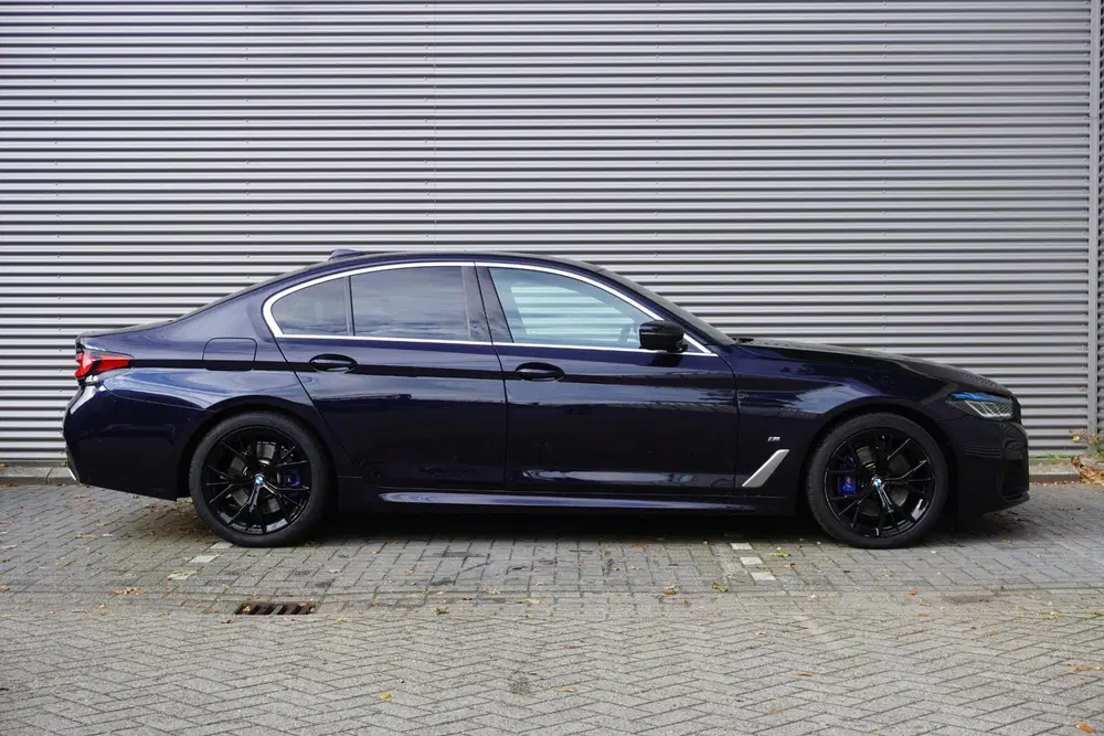 BMW 5-serie 530i Sedan uit 2020, foto 4