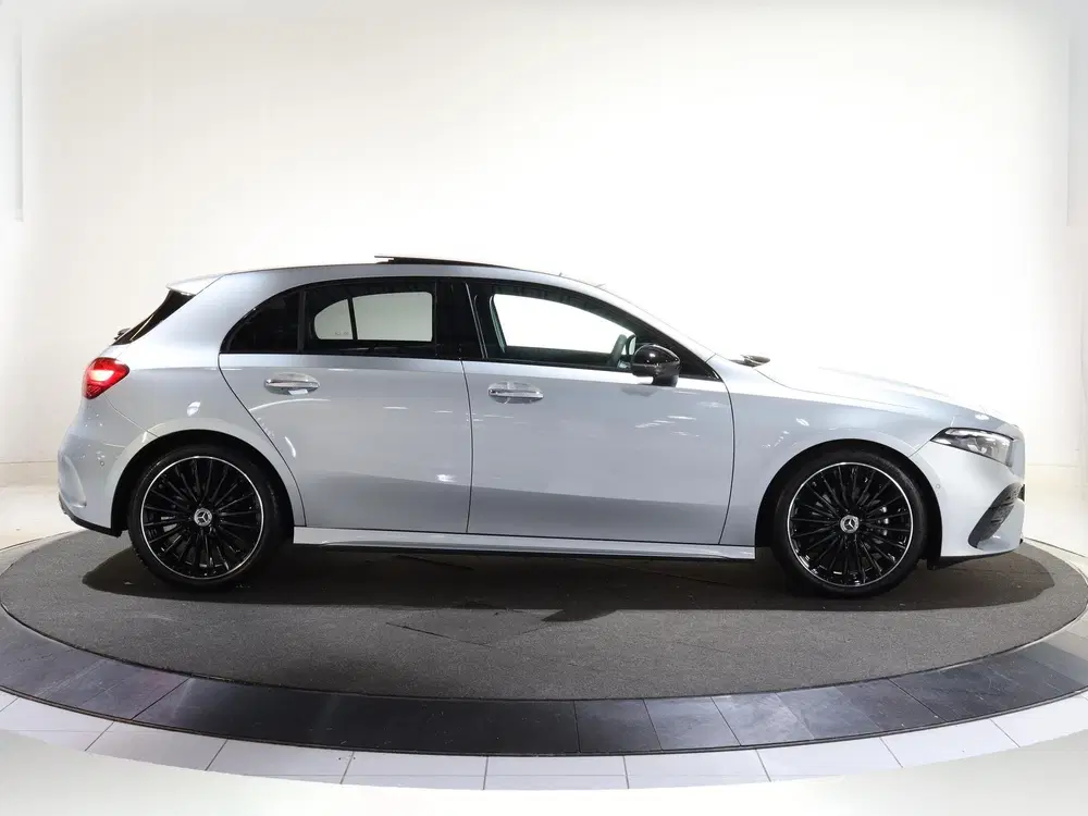 Mercedes-Benz A-Klasse 180 Business Solution AMG uit 2026, foto 6