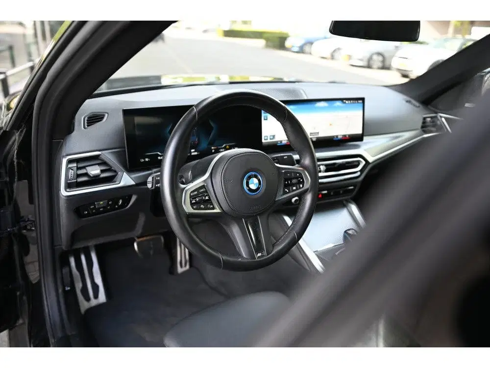 BMW i4 eDrive40 M Sport uit 2022, foto 3
