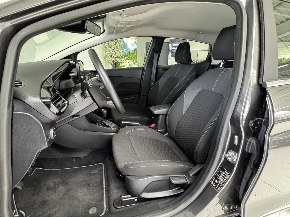 Ford Fiesta 1.0 EcoBoost Titanium uit 2024, foto 7