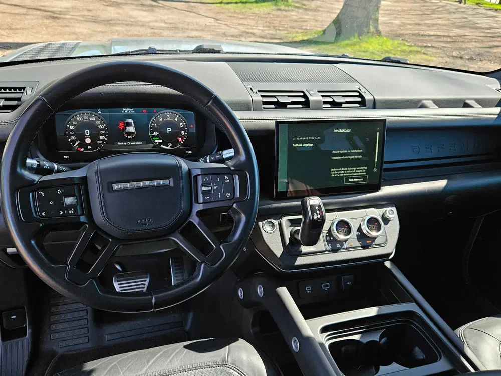 Land Rover Defender 2.0 P400e 110 ACC uit 2021, foto 8